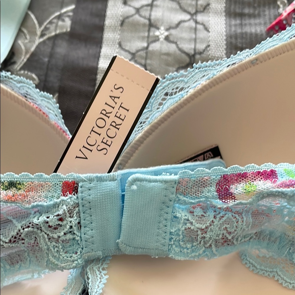 Victoria's Secret Pink, Red and Blue Floral Lace Bra - Picture 7 of 8